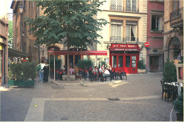Lyon Cafe